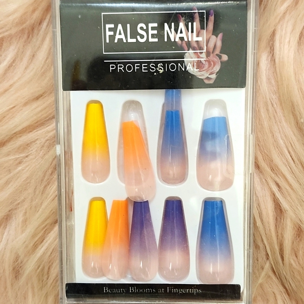 SALE!! Brand New False Nails-XL